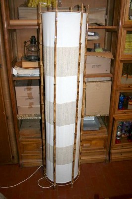 Lampada in bambù e lino